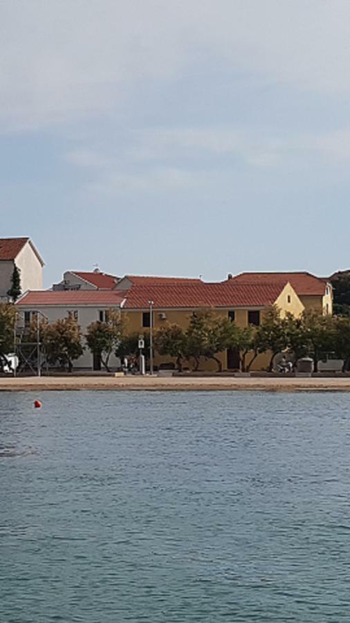 Beach Apartment Vami With Sea View 穆泰尔岛 外观 照片